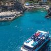 Lindos mit dem Boot „Discovery“