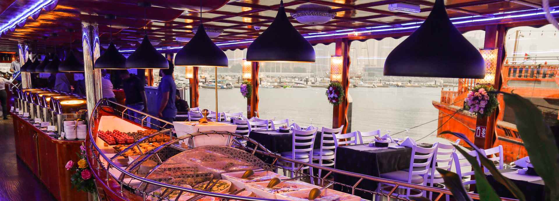 Večera na krstarenju marinom Dhow